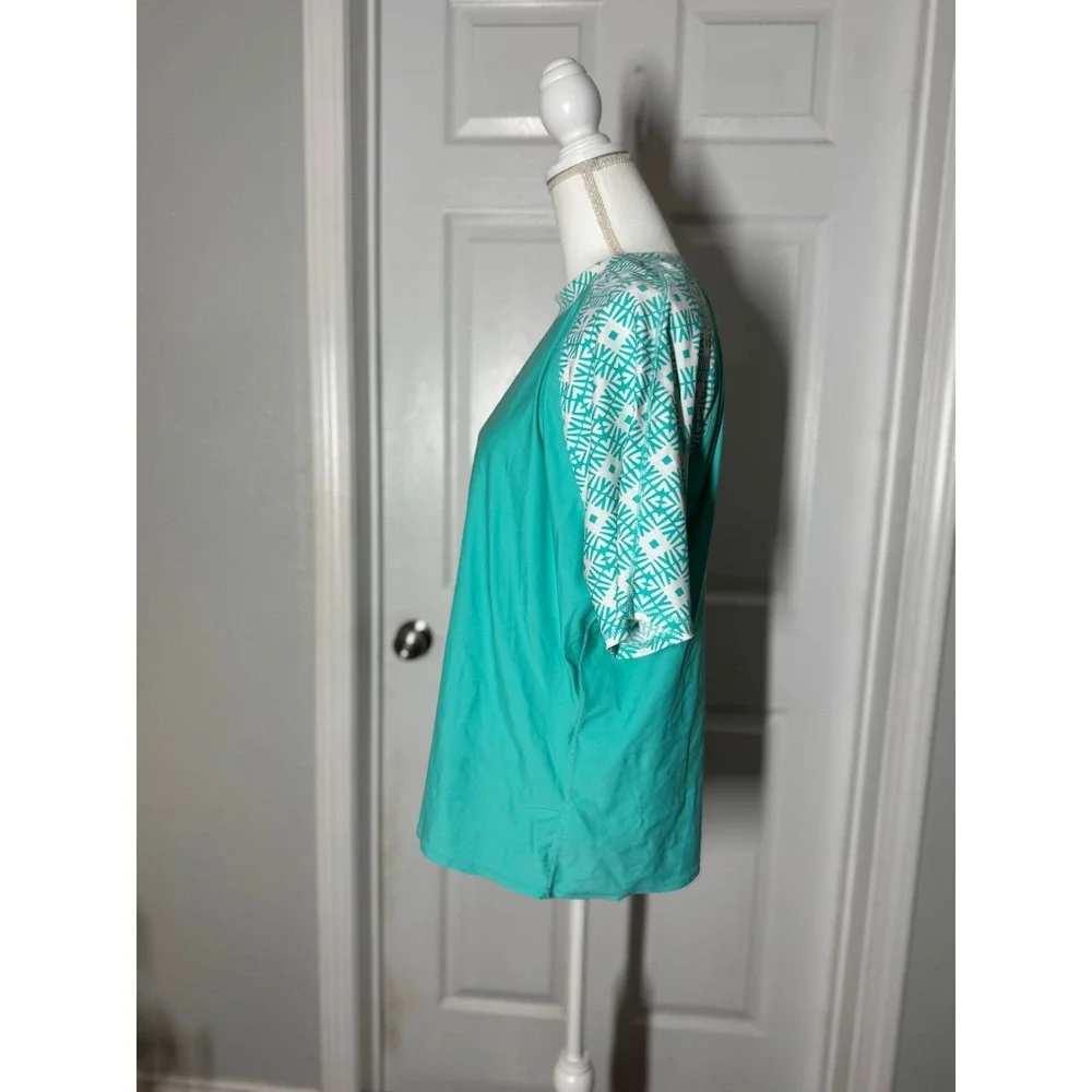 Old Navy XXL Swim‎ Rashguard Top Bundle – Turquoise & Black Mixed Print